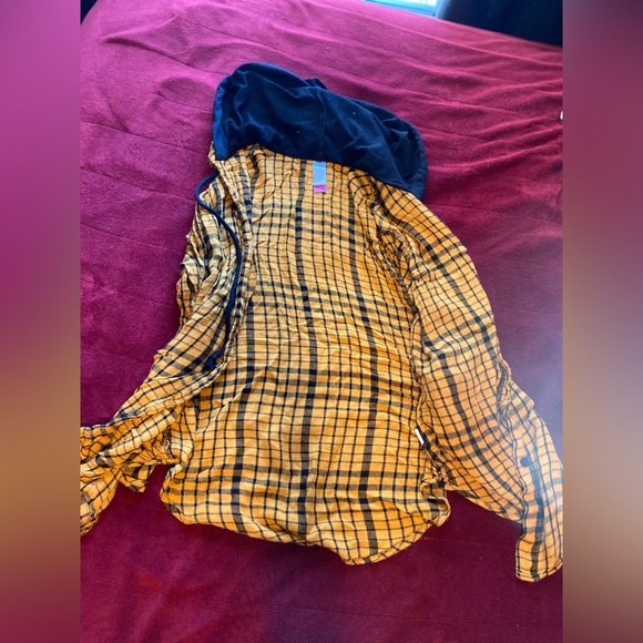 Flannel - Picture 3 of 4